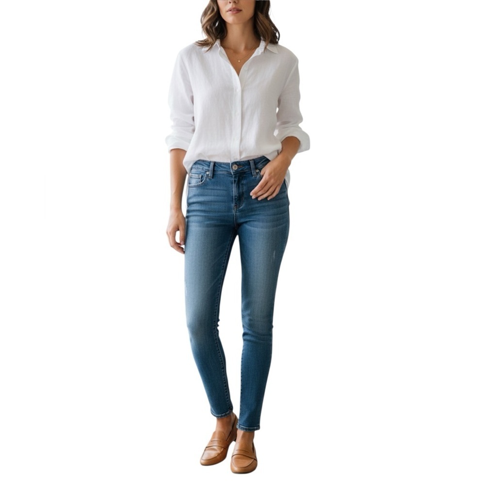 Eunina Jeans - Style: Lauren - Mid rise, skinny leg. Size 7